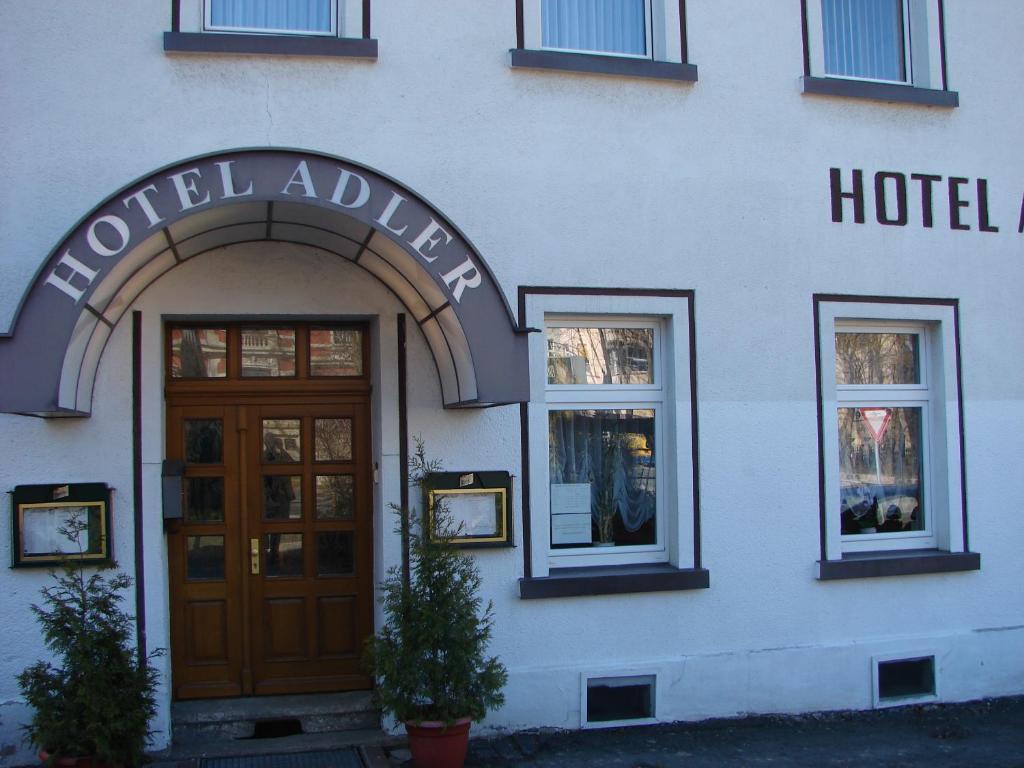 Hotel-Restaurant-Adler Райхенбах-им-Фогтланд Екстериор снимка