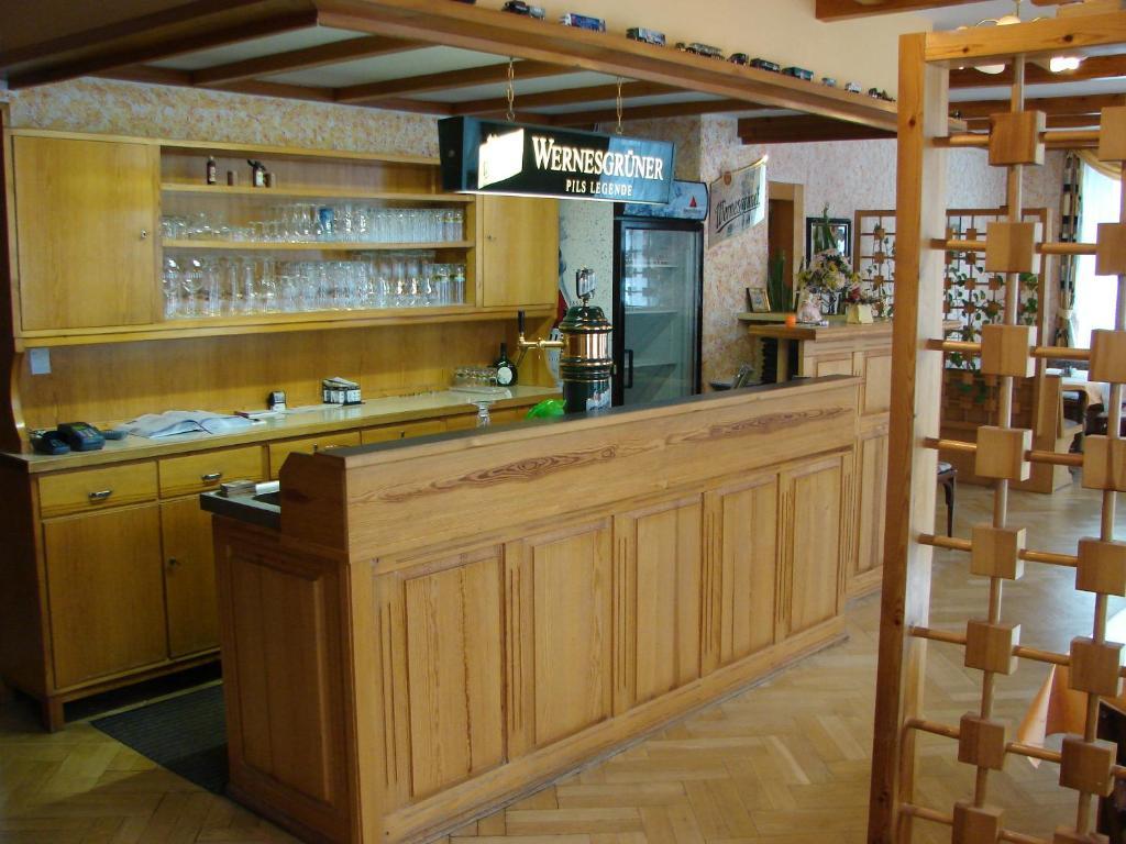 Hotel-Restaurant-Adler Райхенбах-им-Фогтланд Екстериор снимка